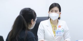 Da khô ráp, nổi mụn ồ ạt: Bác sĩ chỉ cách phục hồi sau Tết