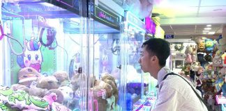 TPHCM: Dịch vụ gắp thú, bốt chụp ảnh tự động ‘ăn nên làm ra’