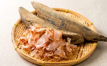 Hiểu hơn về thực phẩm được rắc lên nhiều món ăn Nhật