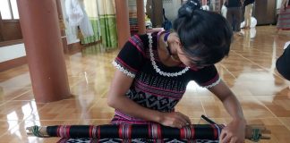 Kỳ công nghề dệt Dèng của người Tà Ôi ở miền núi xứ Huế