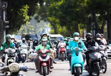 Tài xế xe công nghệ sống cùng thuật toán