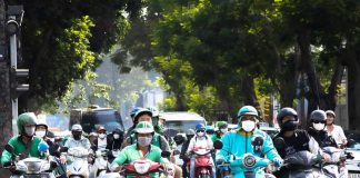 Tài xế xe công nghệ sống cùng thuật toán