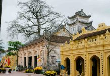 Chiêm bái di tích quốc gia đặc biệt chùa Cổ Lễ ở Ninh Bình