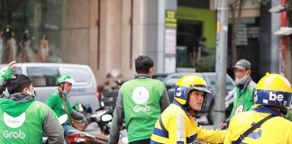 Giá xăng tăng cao, các nền tảng gọi xe bắt đầu hỗ trợ tài xế